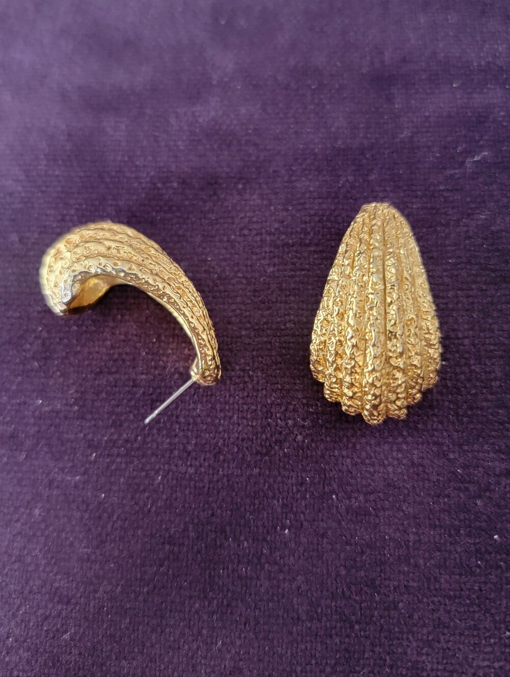 Premier Designs gold post earrings